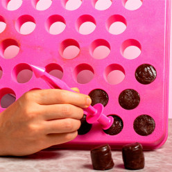 Placa Porcionadora com Empurrador 2 em 1 Brigadeiros 18gr